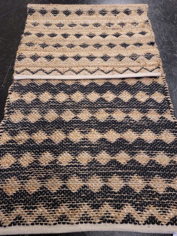 2' 00" x 5' 00" Hemp And Leather Rug- 135