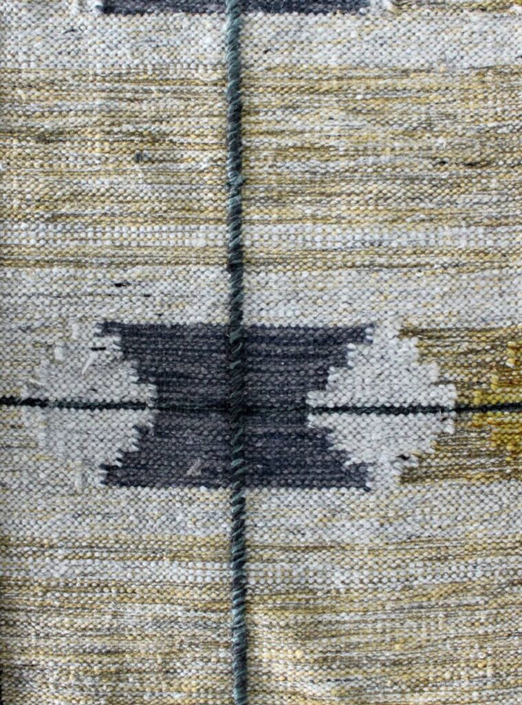 2' 00" x 3' 00" Wool- India