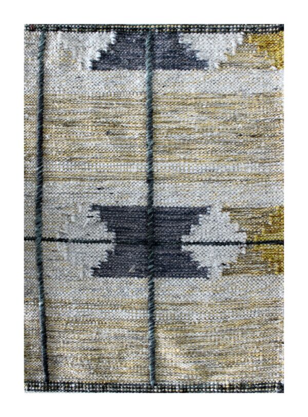 2' 00" x 3' 00" Wool- India