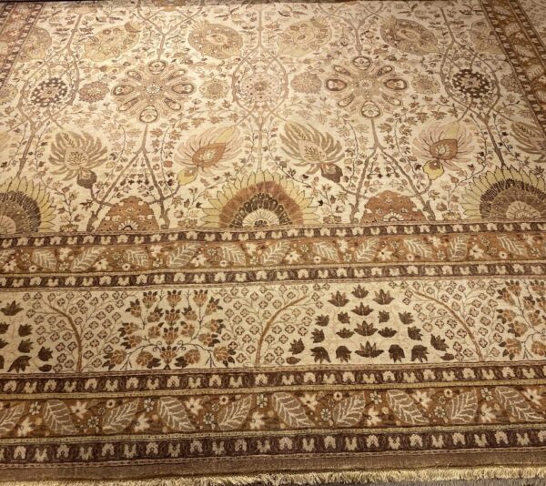 10' 02" x 13' 09" Wool- India - Image 2