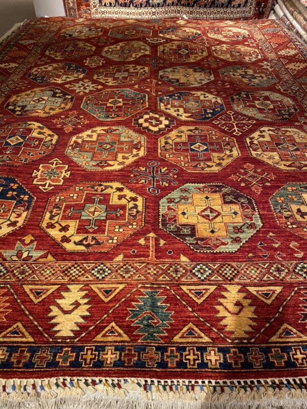 8' 02" x 11' 04" Wool- Pakistan