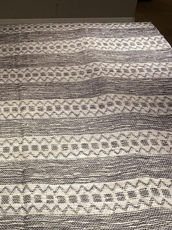 9' 00" x 12' 00" Indian Rug - VT23 Design - Image 2