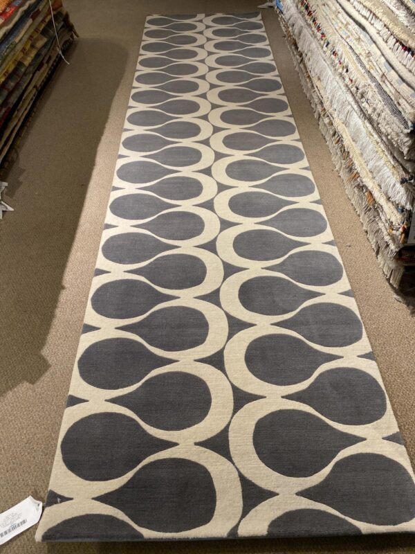 2' 09" x 12' 00" Wool- Nepal