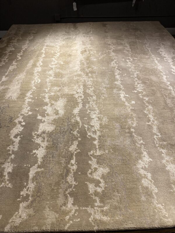 8' 00" x 10' 00" Wool- Nepal