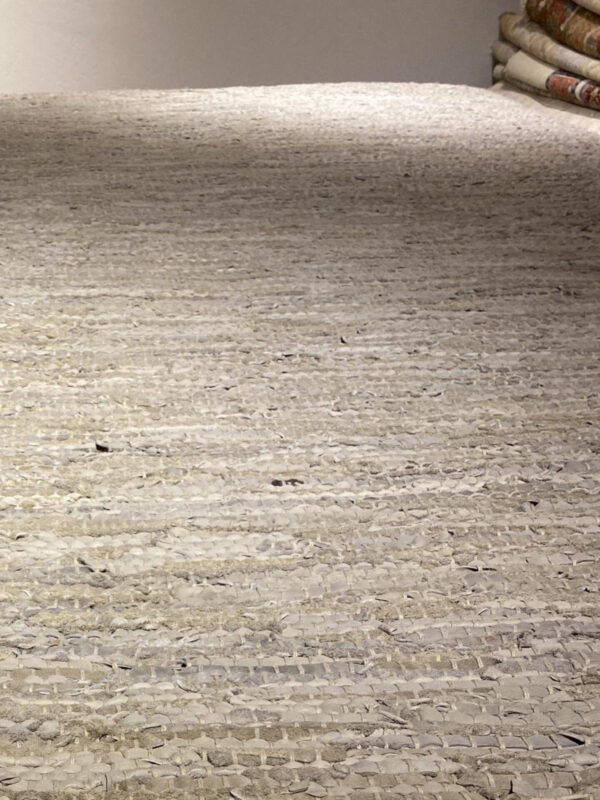 9' 00" x 12' 00" Indian Rug - VT27 Design - Image 2