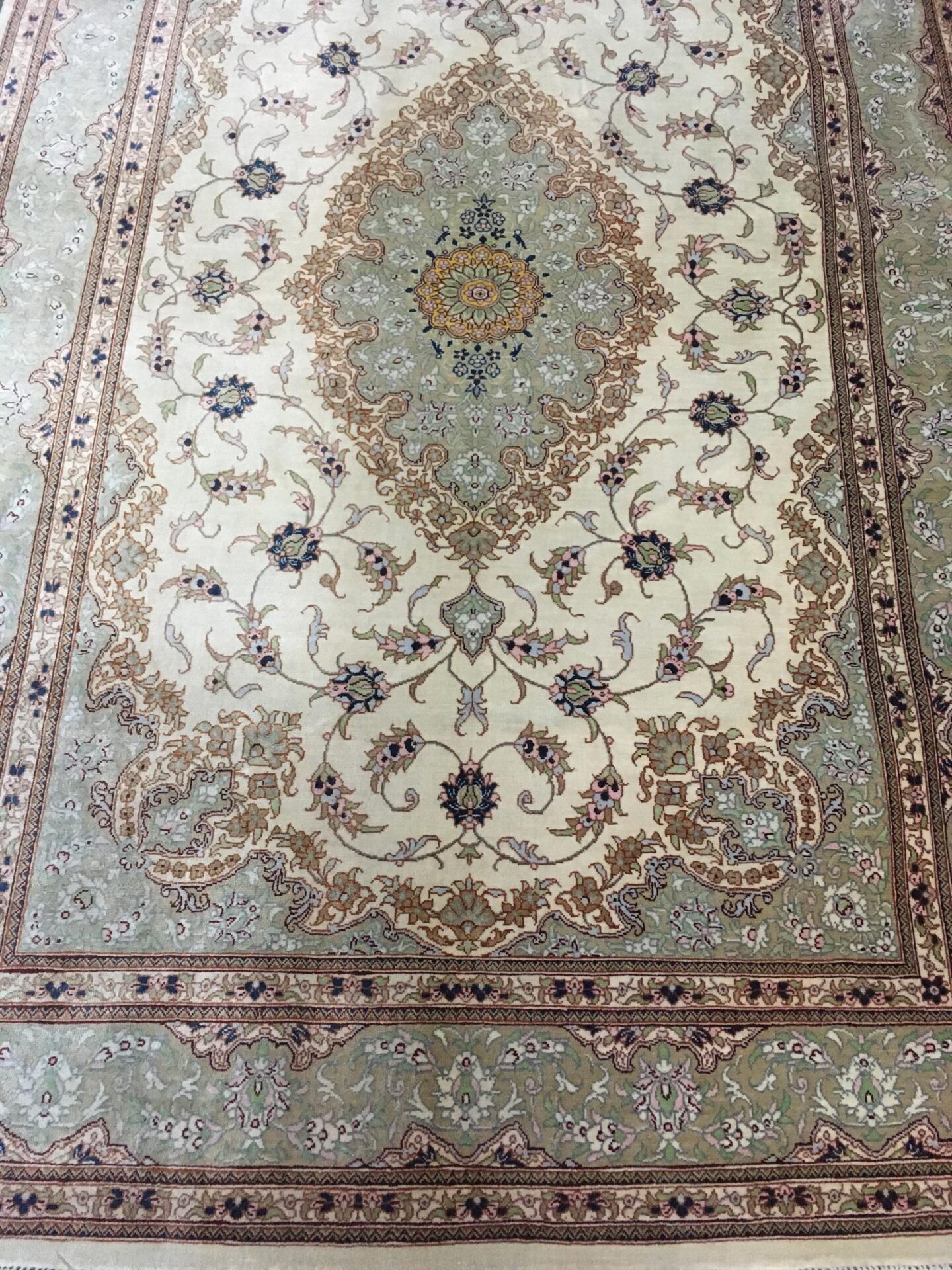 3' 03" x 5' 01" M.G. Collection