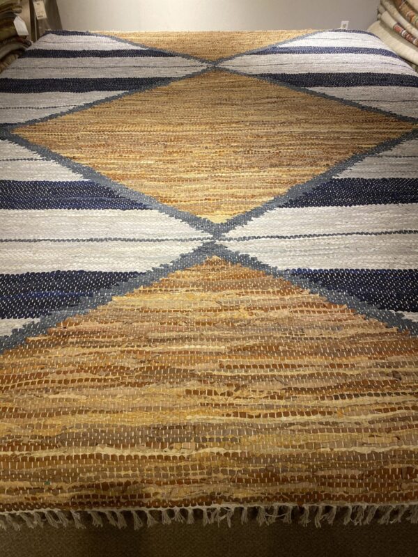9' 00" x 12' 00" Hemp And Leather Material - VT21 Design