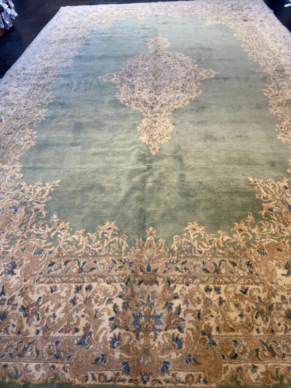 9' 08" x 16' 00" Wool- Iran