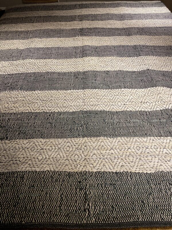 9' 00" x 12' 00" Indian Rug - VT3 Design