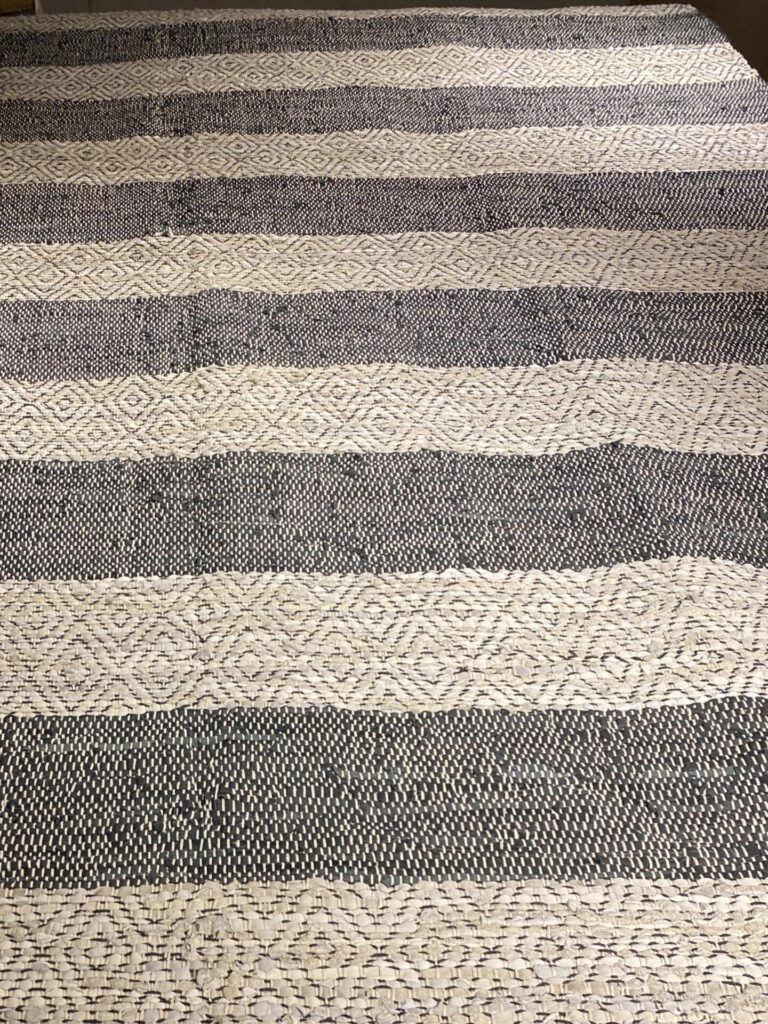 9' 00" x 12' 00" Indian Rug - VT3 Design