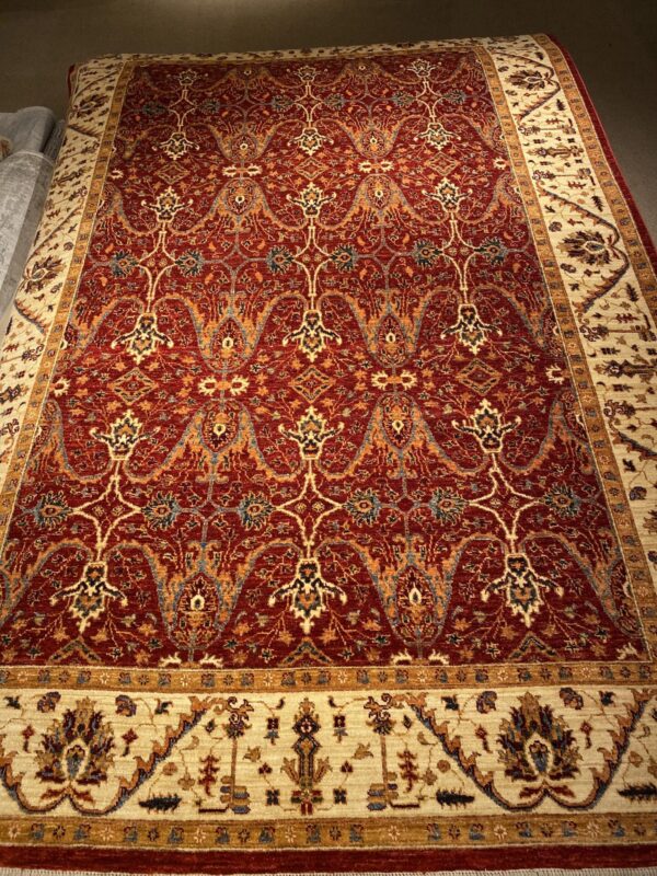 6' 03" x 9' 06" Wool- Pakistan