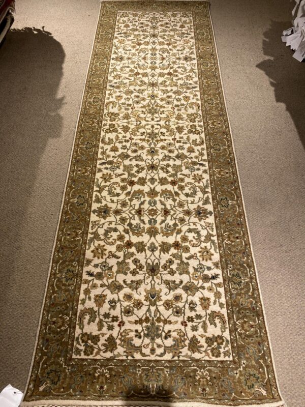 2' 06" x 8' 00" Wool- India
