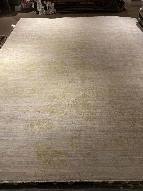 8' 01" x 9' 10" Wool- India