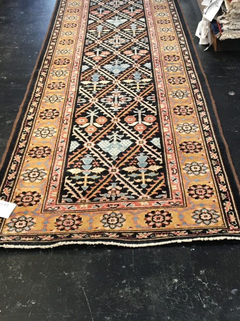 2' 08" x 23' 05" Agra Design