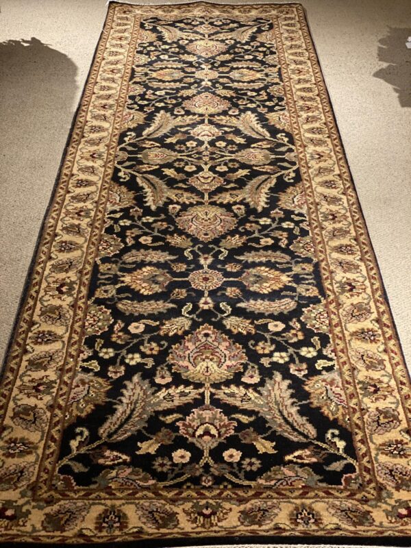 3' 00" x 9' 10" Wool- India