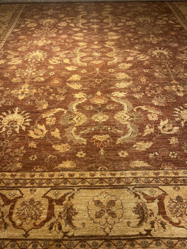 9' 07" x 13' 04" Wool- Pakistan