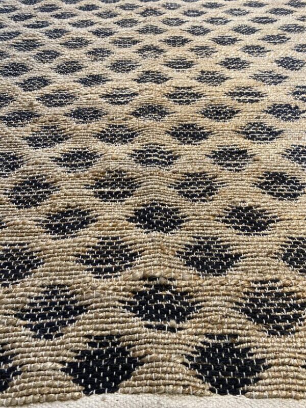 4' 00" x 6' 00" Leather And Viscose- India - Image 2
