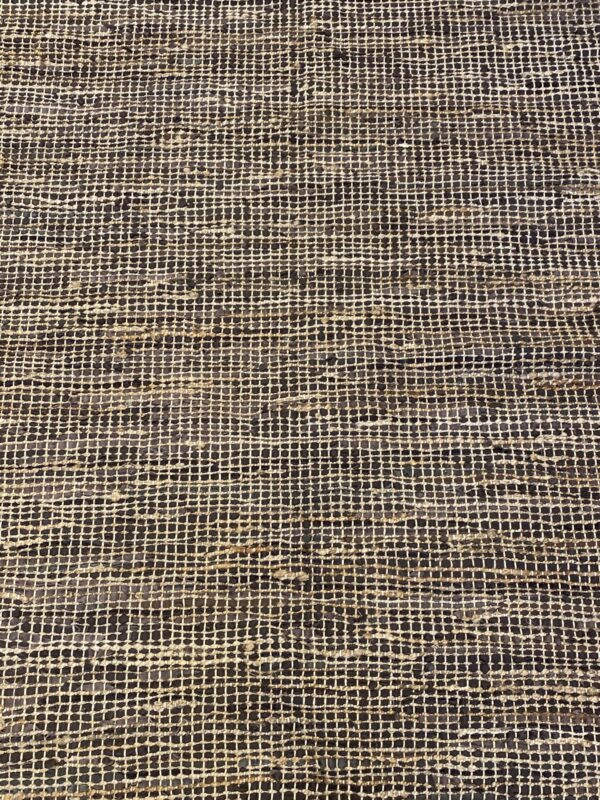 4' 00" x 6' 00" Leather And Viscose- India
