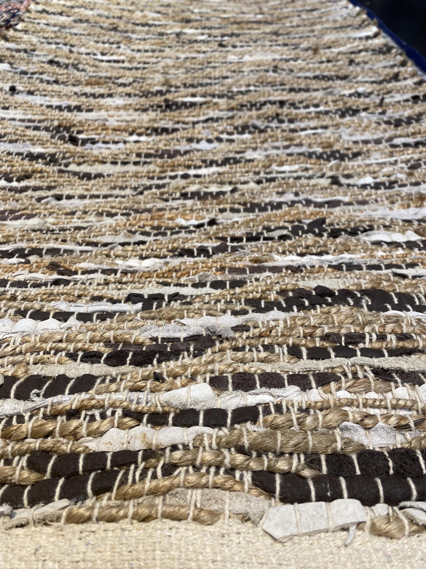 2' 00" x 5' 00" India- Hemp And Leather