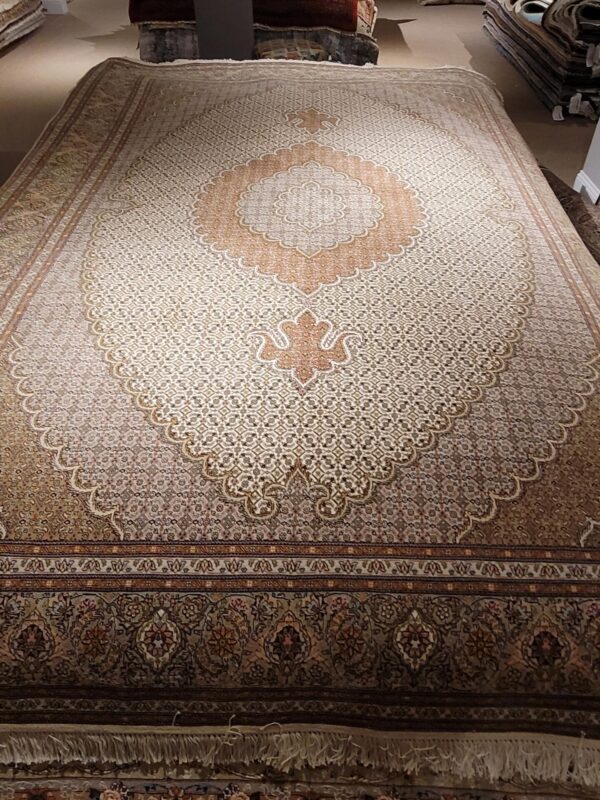 6' 06" x 9' 06" Wool & Silk- Iran