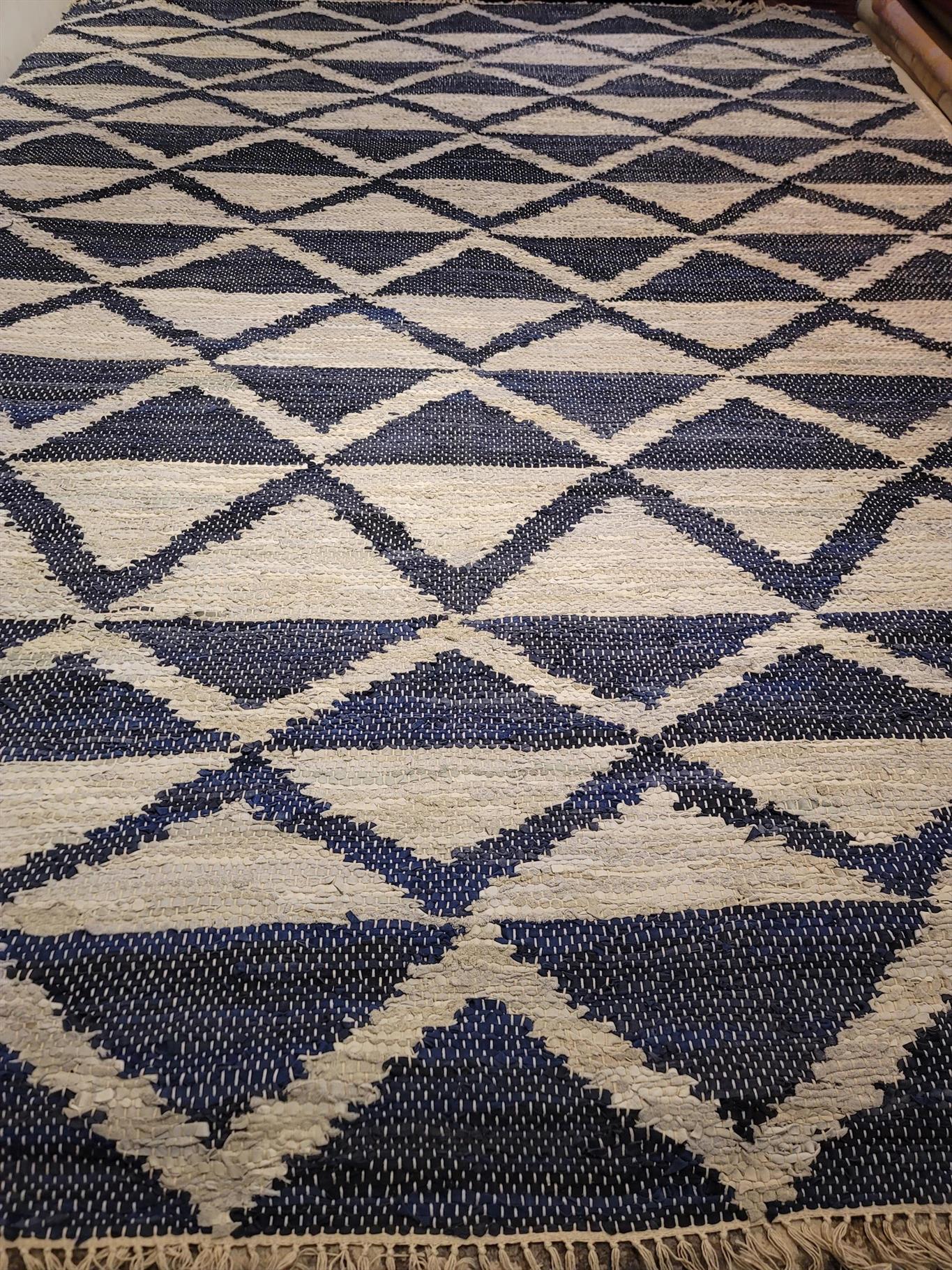 9' 00" x 12' 00" India- Hemp And Leather