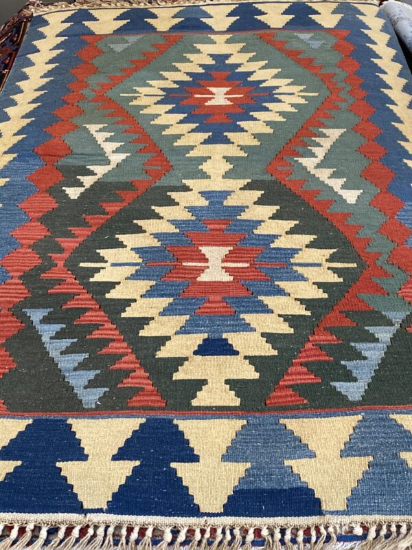 3' 10" x 5' 09" Killim Design and Wool Material