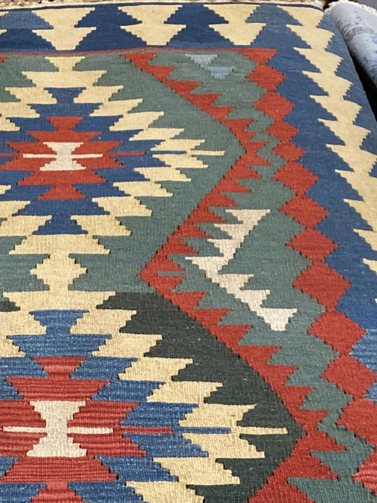 3' 10" x 5' 09" Killim Design and Wool Material