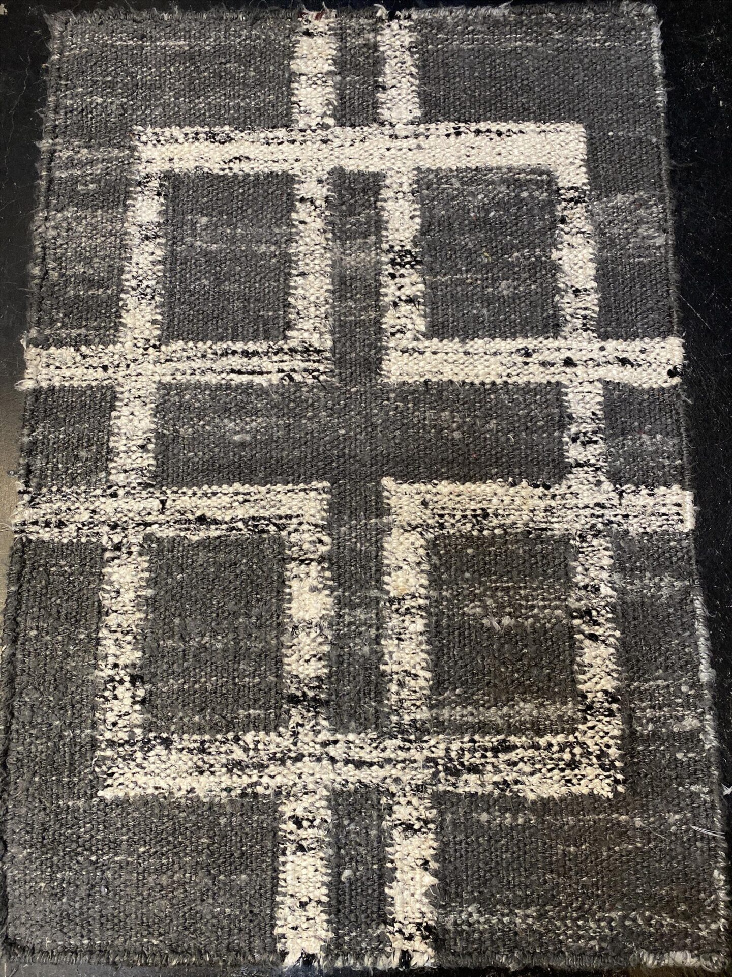 2' 00" x 3' 00" India- Wool