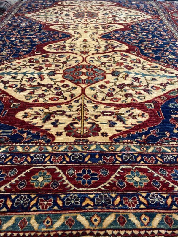 5' 04" x 7' 05" Wool- Pakistan