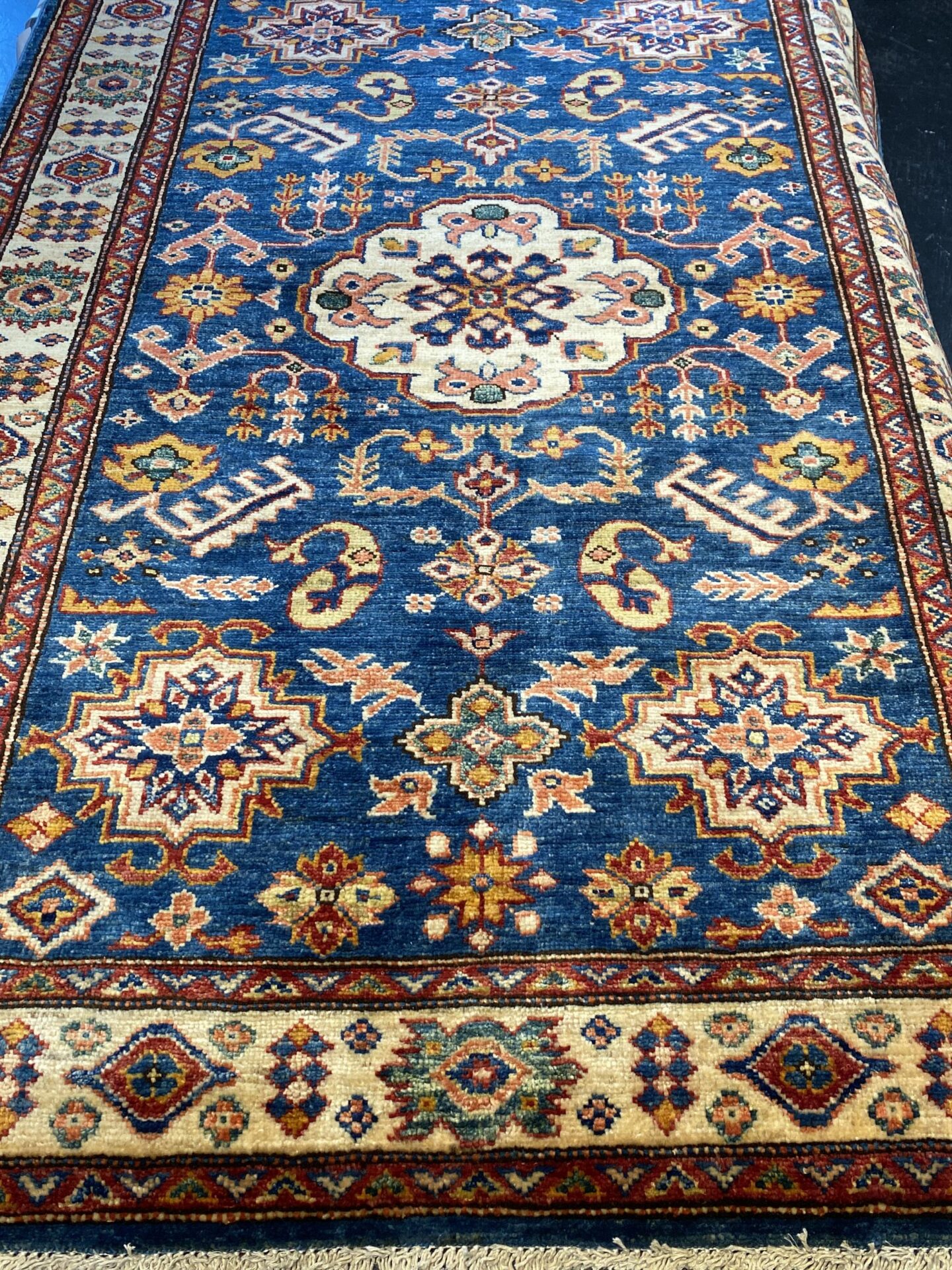 3' 04" x 5' 05" Wool- Pakistan