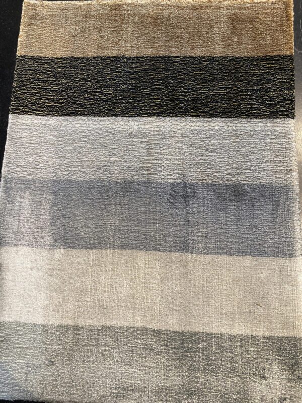 2' 00" x 3' 00" Wool And Bamboo Silk- India