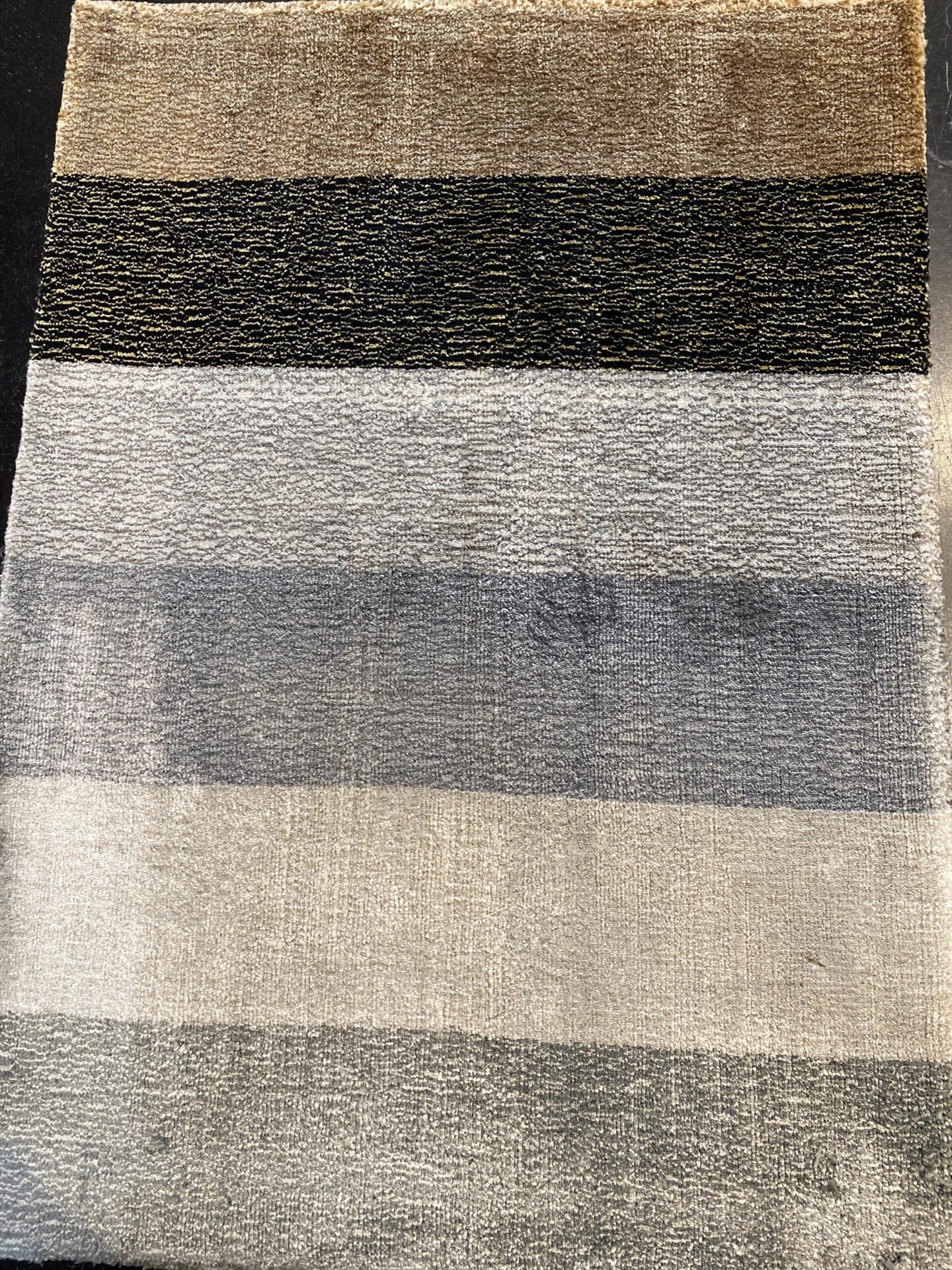 2' 00" x 3' 00" Wool And Bamboo Silk- India