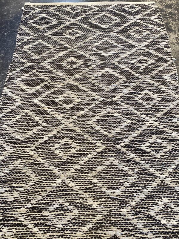 3' 00" x 5' 00" India- Hemp And Leather