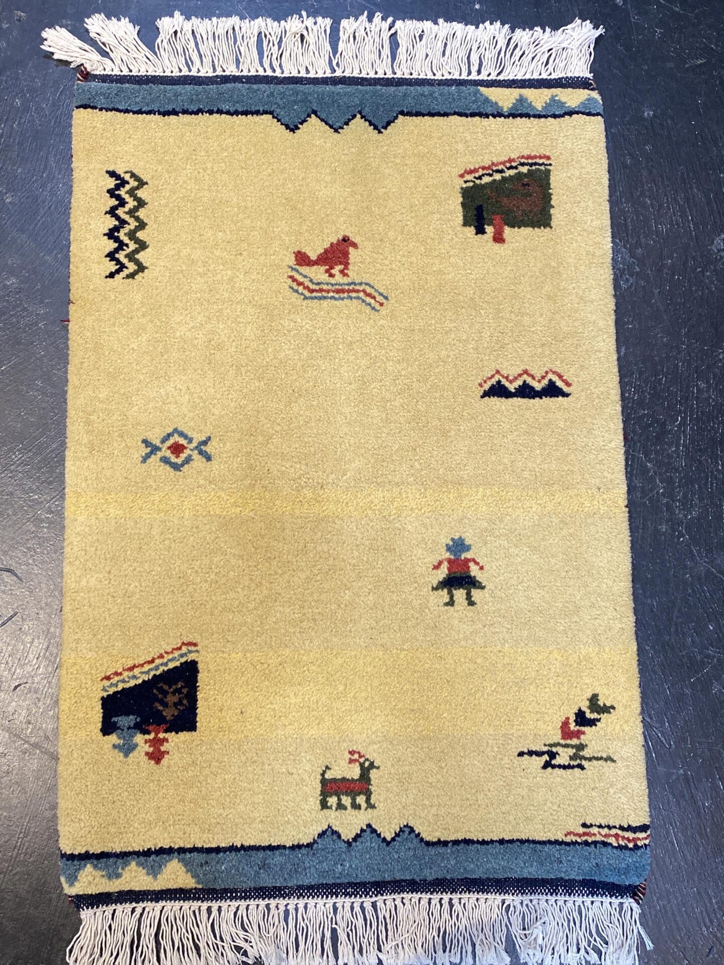 2' 00" x 3' 00" India- Wool