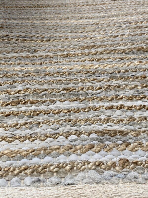 2' 00" x 5' 00" VT19 Design - Hemp And Leather