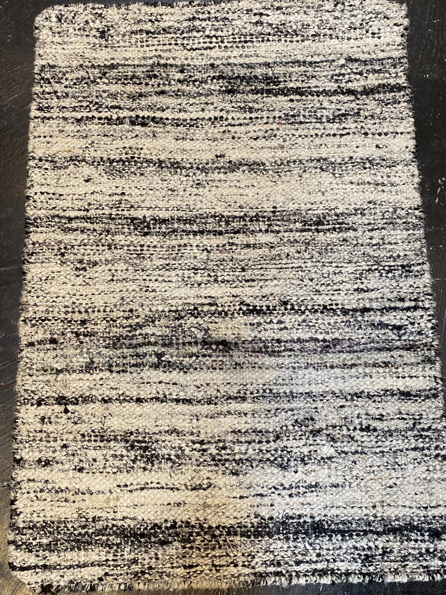2' 00" x 3' 00" India- Wool