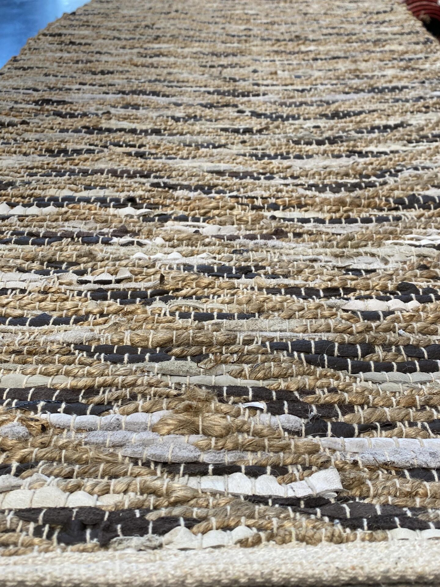 2' 00" x 5' 00" VT35 Design - India