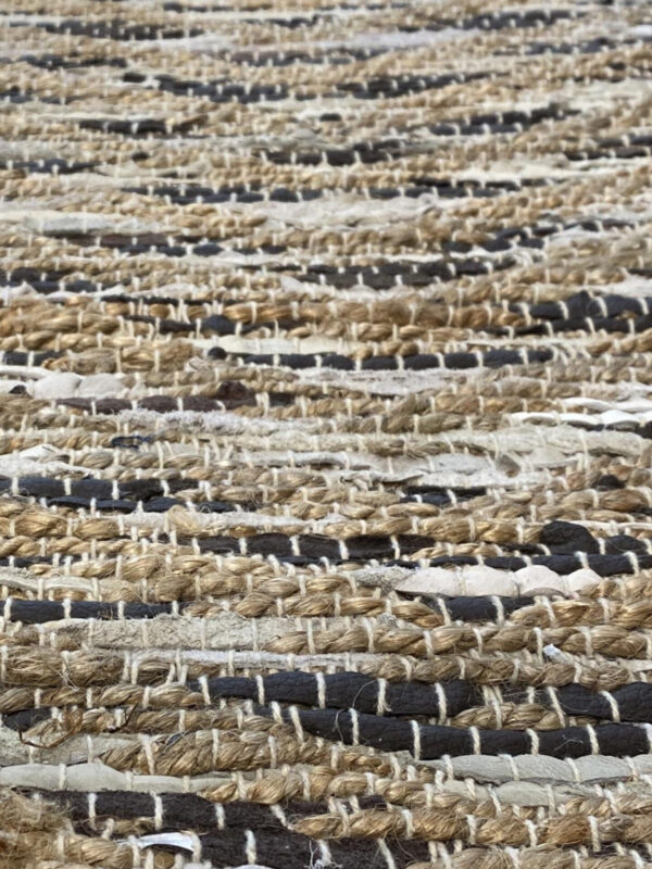 2' 00" x 5' 00" VT35 Design - India - Image 2