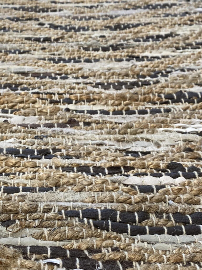 2' 00" x 5' 00" VT35 Design - India