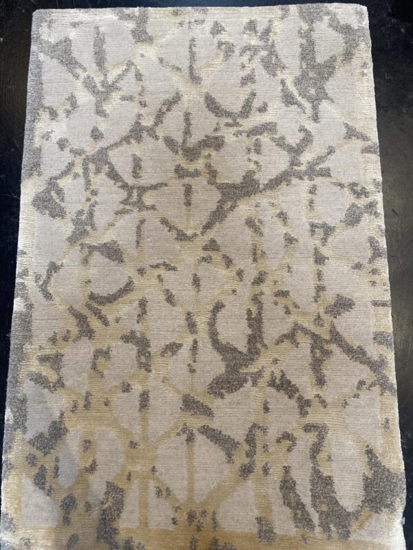 2' 00" x 3' 00" Nepal, Wool- 3974