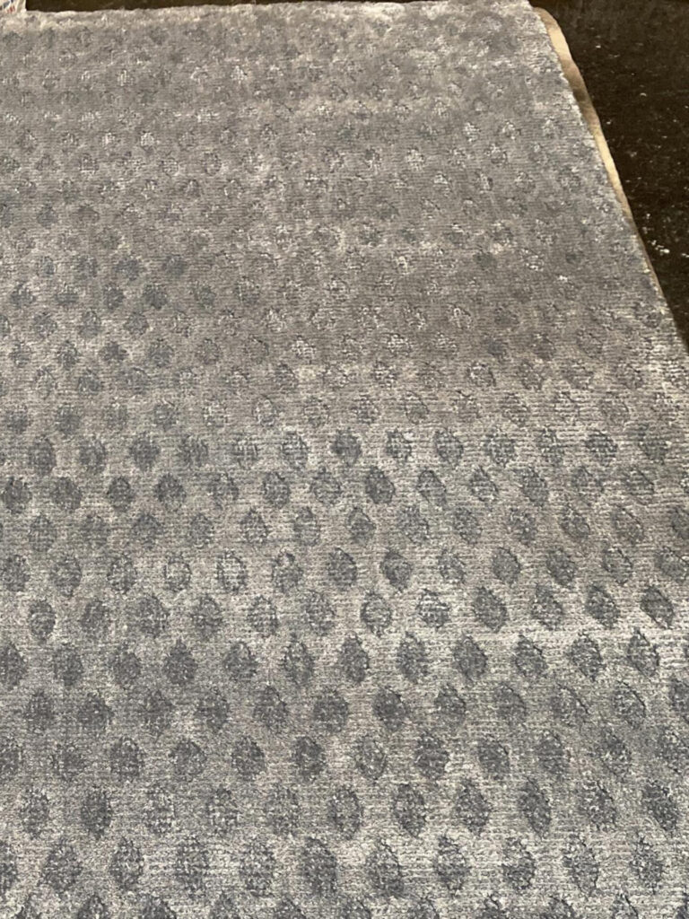 4' 00" x 6' 00" Wool And Viscose Material - India