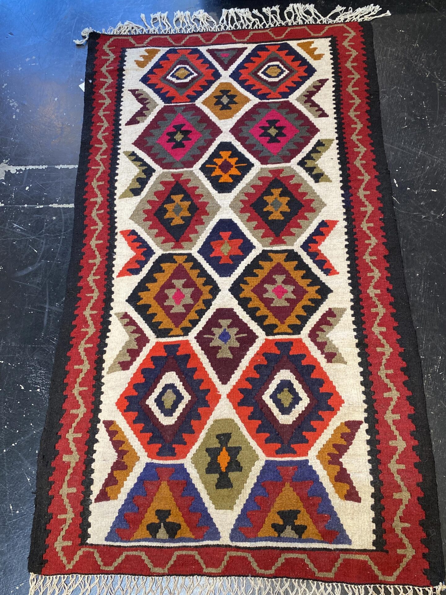 3' 01" x 5' 09" Killim Design - Iran
