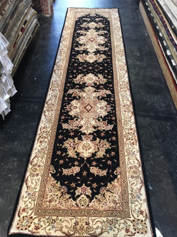 2' 06" x 10' 00" Silk- India