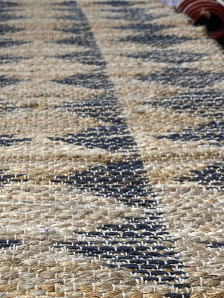 2' 00" x 5' 00" VT31 Design - India