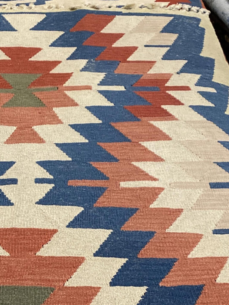 3' 08" x 5' 00" Killim Design - Turkey