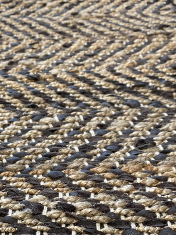 2' 00" x 5' 00" VT4 Design - India - Image 2