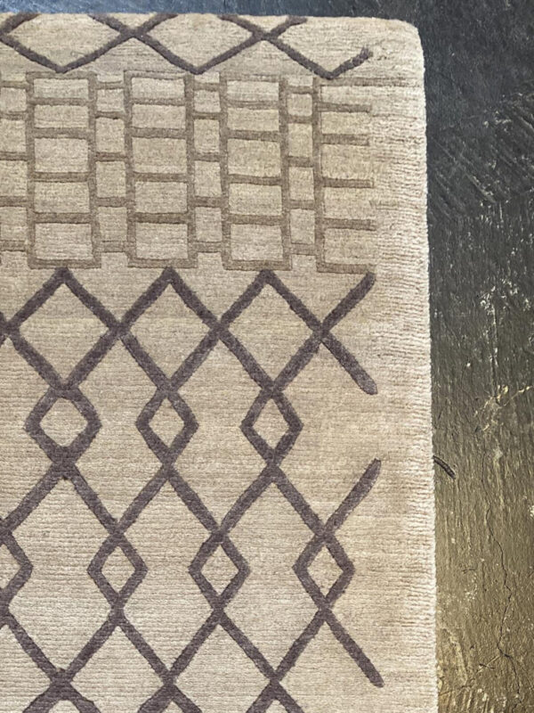 2' 00" x 3' 00" Tibetan Weave 100 Collection - Nepal - Image 2