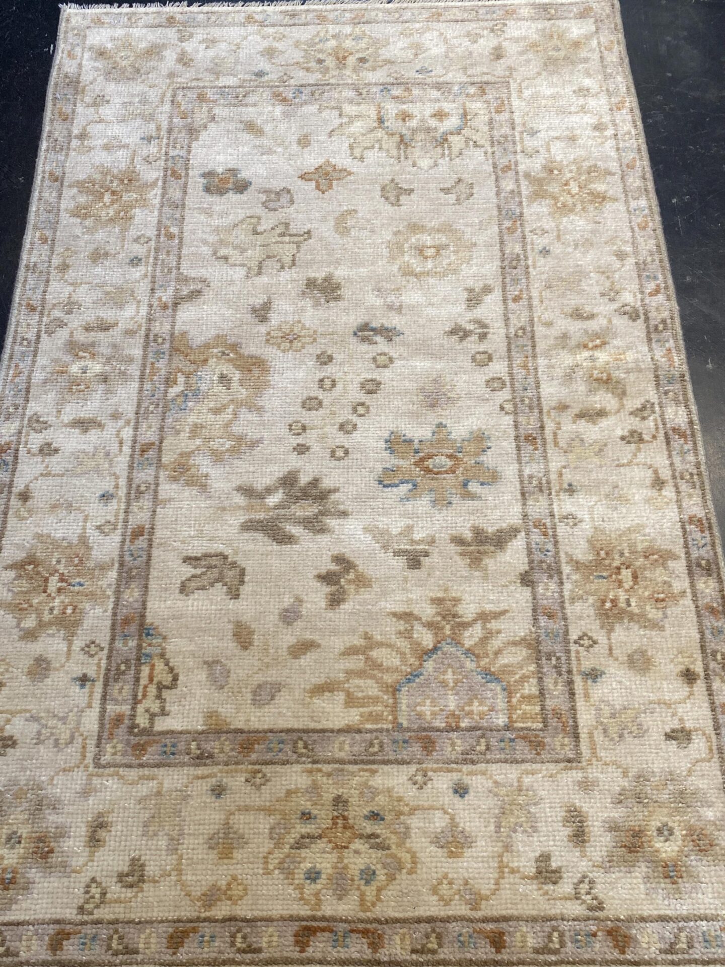 3' 00" x 5' 00" Barrow White Tufenkian Design - India