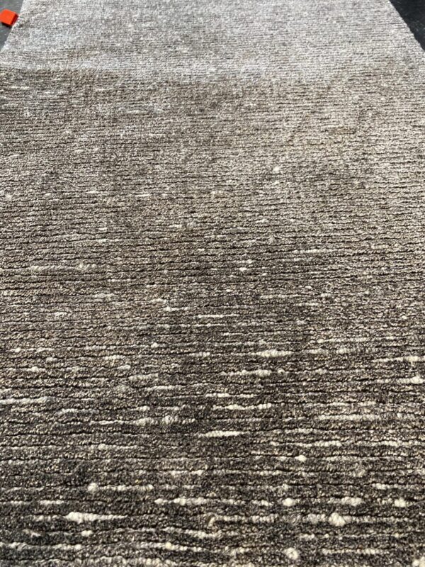 2' 00" x 3' 00" Wool And Viscose- India