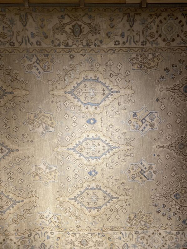 8' 01" x 10' 03" Caspian Design - India